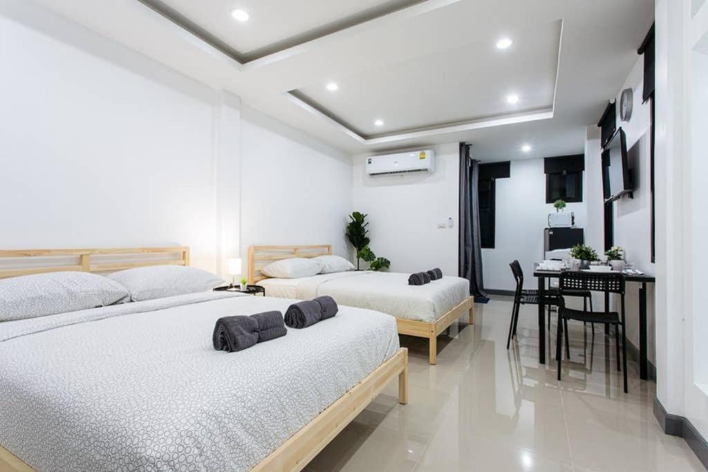 Apartament P2 Silom Large 2Beds Full Kitchen Wifi 4-6Pax Bangkok Zewnętrze zdjęcie